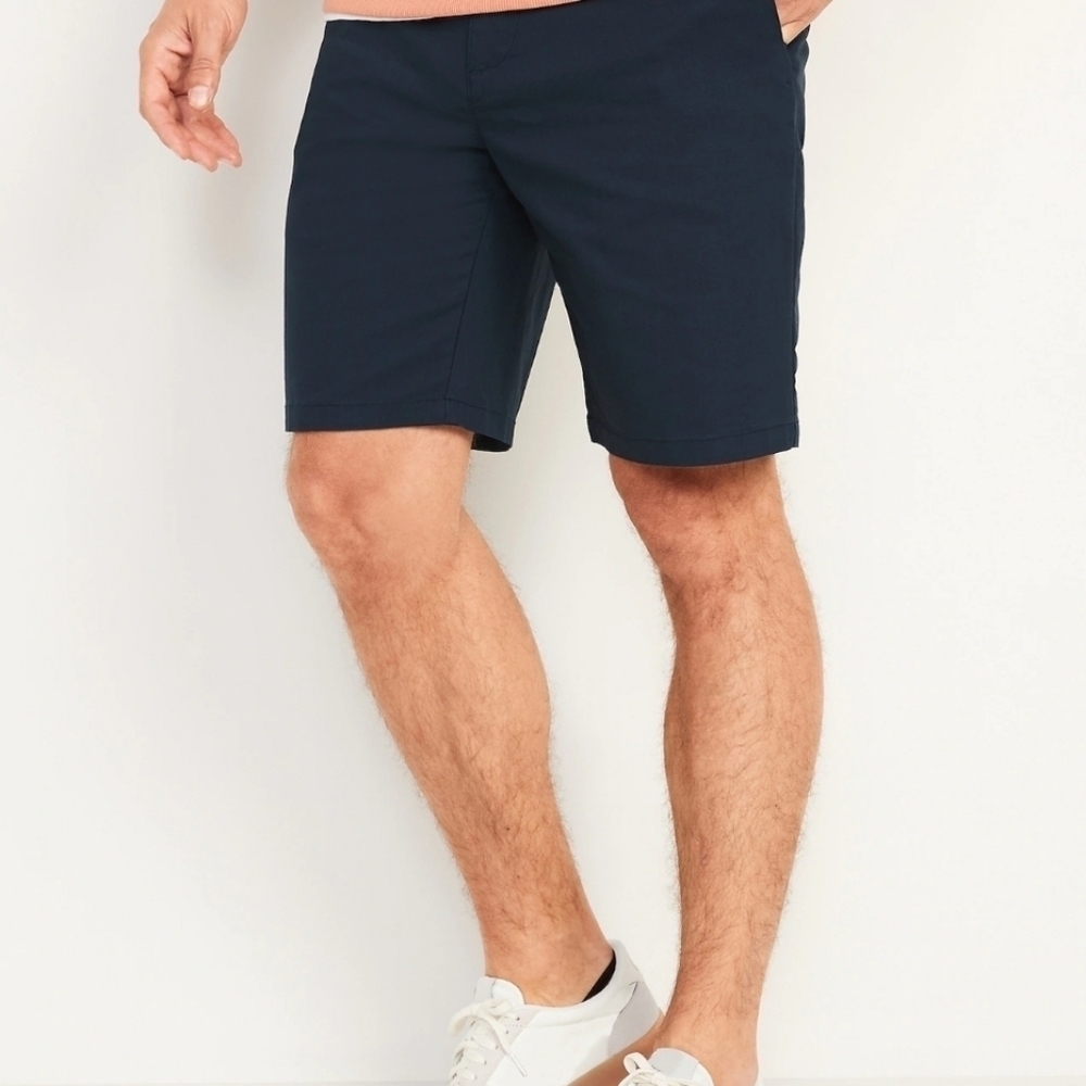 Old Navy Slim Ultimate Tech Chino Shorts for Men -- 9-inch inseam. T37